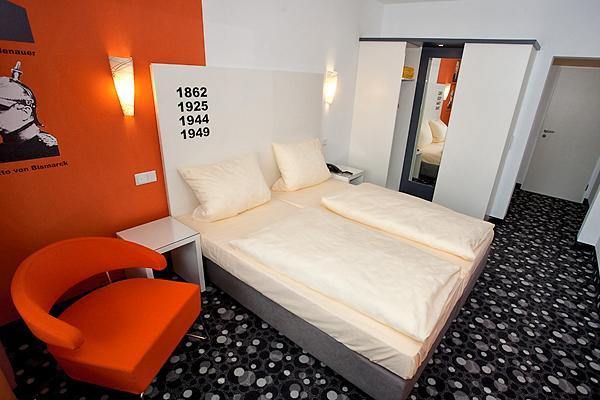 Hotel Fliegendes Klassenzimmer Бад-Берлебурґ Екстер'єр фото
