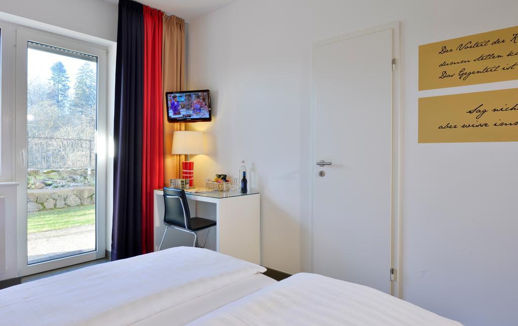 Hotel Fliegendes Klassenzimmer Бад-Берлебурґ Екстер'єр фото