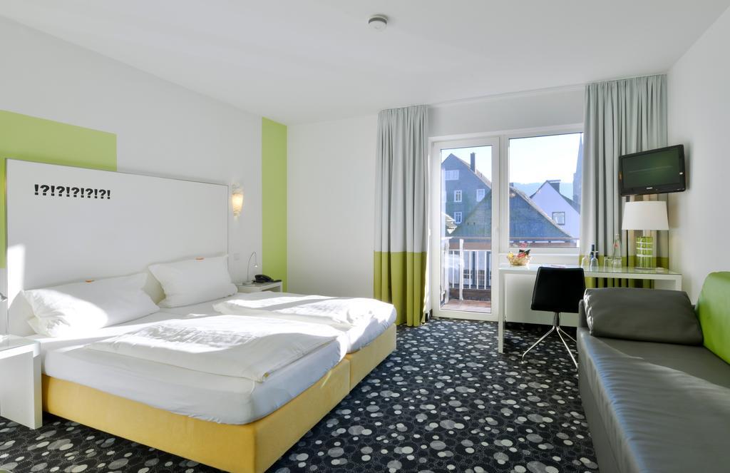 Hotel Fliegendes Klassenzimmer Бад-Берлебурґ Екстер'єр фото