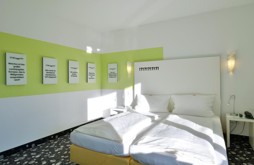 Hotel Fliegendes Klassenzimmer Бад-Берлебурґ Екстер'єр фото